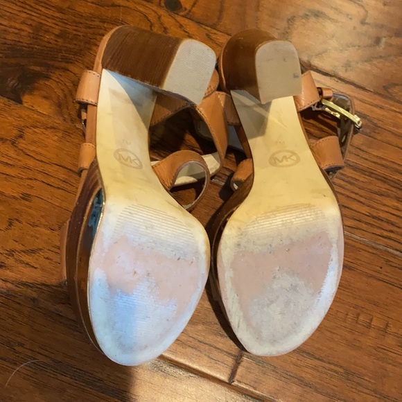 Michael Kors platform heel - Picture 6 of 7